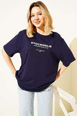 Stockholm Yazılı T-shirt Lacivert - Kadın Giyim Modelleri