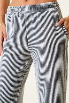 Su Yolu Beli Lastikli Pantolon Siyah - Kadın Giyim Modelleri