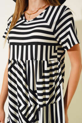 Süprem V Yaka Elbise Siyah Beyaz - Kadın Giyim Modelleri