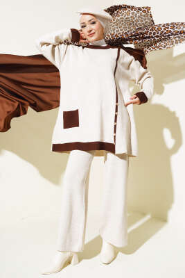 Tahta Düğme Detaylı Triko İkili Takım Bej - Triko İkili Takım