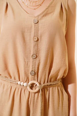 Tahta Düğmeli Keten Tulum Camel - Kadın Giyim Modelleri