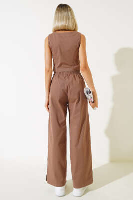 Tahta Düğmeli Yelekli İkili Takım Kahve - Kadın Giyim Modelleri