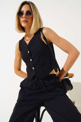 Tahta Düğmeli Yelekli İkili Takım Siyah - Kadın Giyim Modelleri