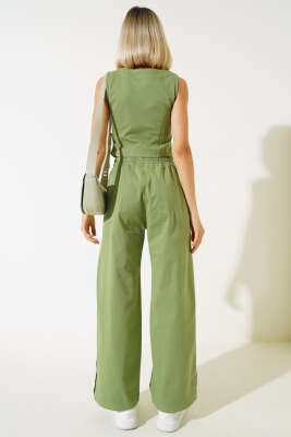 Tahta Düğmeli Yelekli İkili Takım Yeşil - Kadın Giyim Modelleri