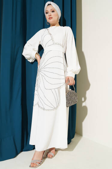 Taş Çiçek Süslümeli Abiye Elbise Beyaz - Elbise