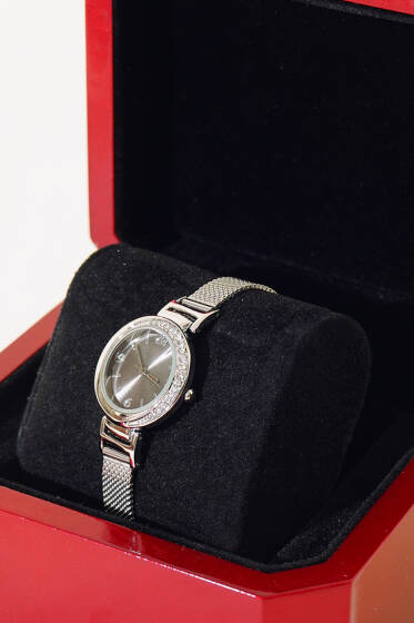 Taş Detaylı Kadın Kol Saati Siyah - Saat