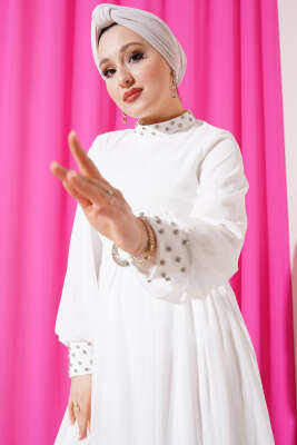 Taş Detaylı Kemerli Şifon Elbise Beyaz - Tesettür Elbise