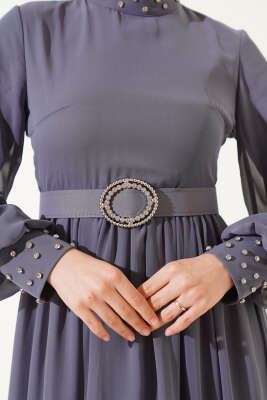 Taş Detaylı Kemerli Şifon Elbise Kayrak Grisi - Tesettür Elbise