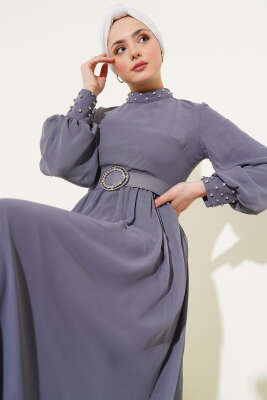 Taş Detaylı Kemerli Şifon Elbise Kayrak Grisi - Tesettür Elbise