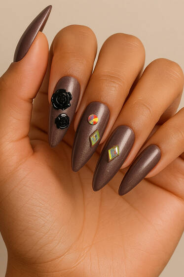 Taş Detaylı Takma Tırnak Kahve - Tırnak Aksesuarları