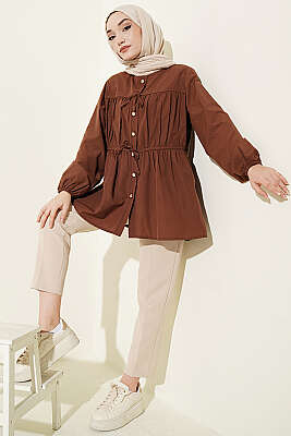 Taş Düğmeli Büzgülü Gömlek Kahve - Gömlek