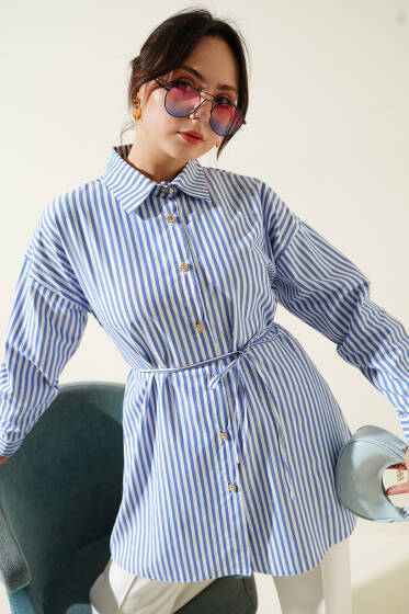 Taş Düğmeli Çizgili İp Kuşaklı Gömlek Mavi - Gömlek