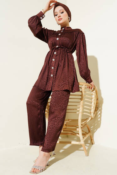 Taş Düğmeli Desenli Jakar İkili Takım Kahve - İkili Takım