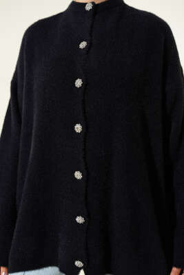 Taş Düğmeli Sakallı Yumoş Hırka Siyah - Hırka