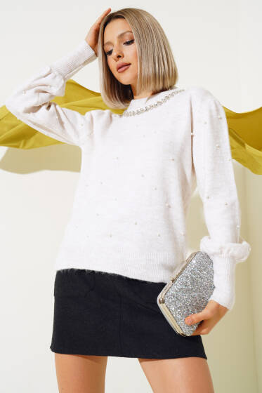 Taş Kolyeli Kısa Triko Kazak Bej - Yeni Giyim