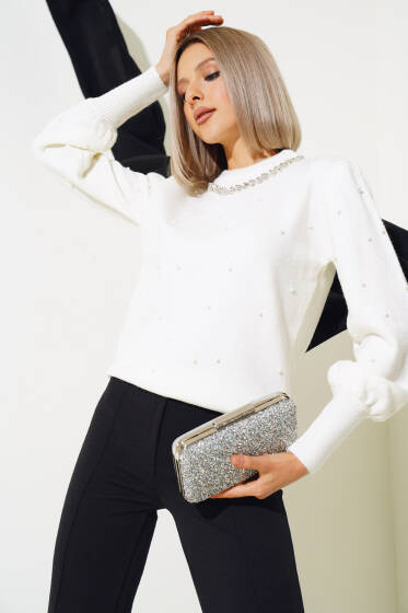 Taş Kolyeli Kısa Triko Kazak Ekru - Yeni Giyim