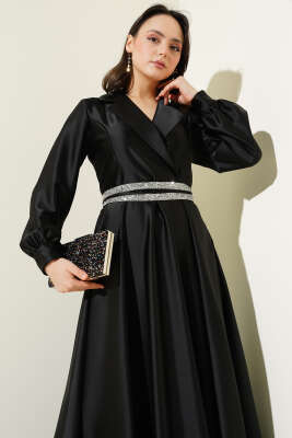 Taş Kuşaklı Kruvaze Yaka Saten Elbise Siyah - Tesettür Elbise