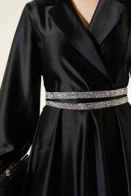 Taş Kuşaklı Kruvaze Yaka Saten Elbise Siyah - Tesettür Elbise