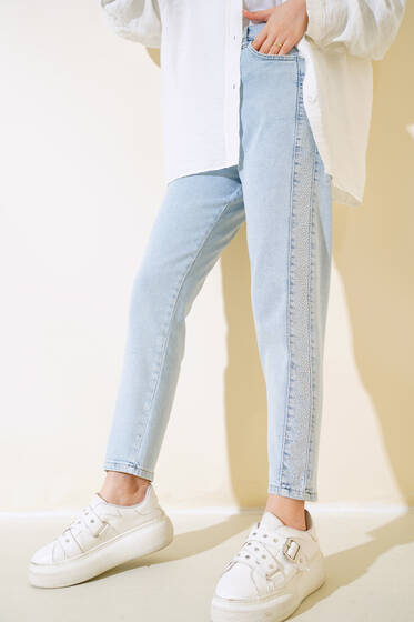 Taş Şeritli Dar Paça Pantolon Buz Mavisi - Pantolon