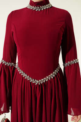 Taş Süslemeli Şifon Abiye Elbise Bordo - Elbise
