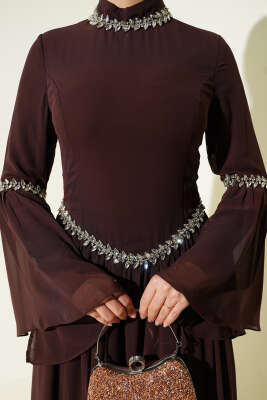 Taş Süslemeli Şifon Abiye Elbise Kahve - Elbise