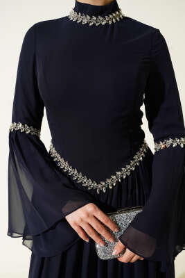Taş Süslemeli Şifon Abiye Elbise Lacivert - Elbise