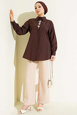 Taşlı Broşlu Gizli Düğmeli Gömlek Kahve - Gömlek