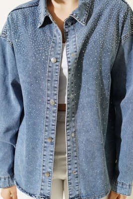 Taşlı Çıtçıt Düğmeli Kot Gömlek Mavi - Kadın Giyim Modelleri