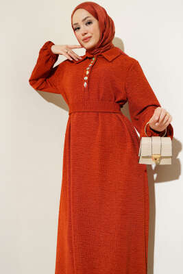 Taşlı Çıtçıt Düğmeli Kuşaklı Elbise Kiremit - Tesettür Elbise