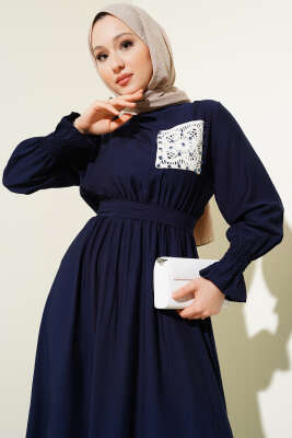 Taşlı Dantel Cepli Bel Lastikli Elbise Lacivert - Tesettür Elbise