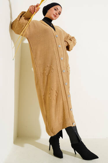 Taşlı Düğmeli Triko Hırka Latte - Hırka