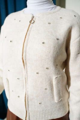 Taşlı Fermuarlı Kısa Triko Hırka Taş - Hırka