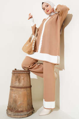 Taşlı Gömlek Yaka Triko İkili Takım Bisküvi 