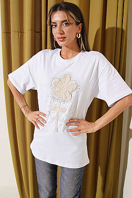 Taşlı Güpür Çiçekli T-shirt Beyaz - Kadın Giyim Modelleri