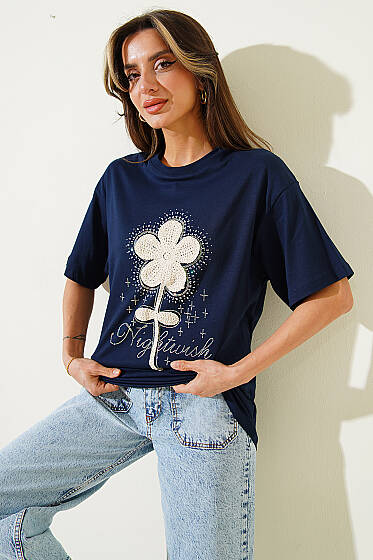 Taşlı Güpür Çiçekli T-shirt Lacivert - Kadın Giyim Modelleri