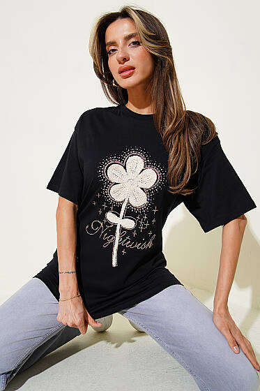 Taşlı Güpür Çiçekli T-shirt Siyah - Kadın Giyim Modelleri