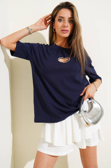 Taşlı Kalp Dekolteli T-shirt Lacivert - Kadın Giyim Modelleri