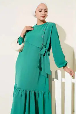 Taşlı Kuş Gözü Detaylı Bağlamalı Elbise Yeşil - Tesettür Elbise