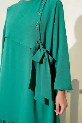 Taşlı Kuş Gözü Detaylı Bağlamalı Elbise Yeşil - Tesettür Elbise