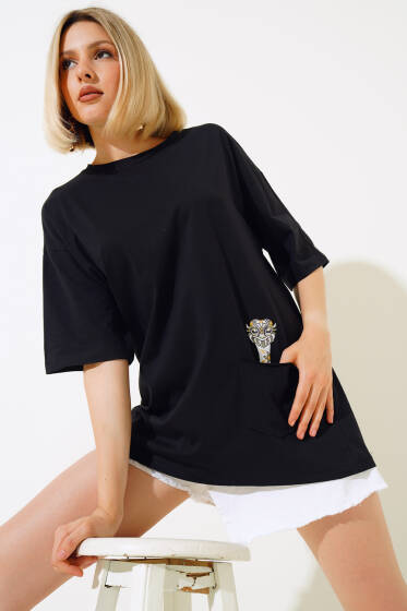 Tavus Kuşu Nakışlı T-shirt Siyah - Yeni Giyim