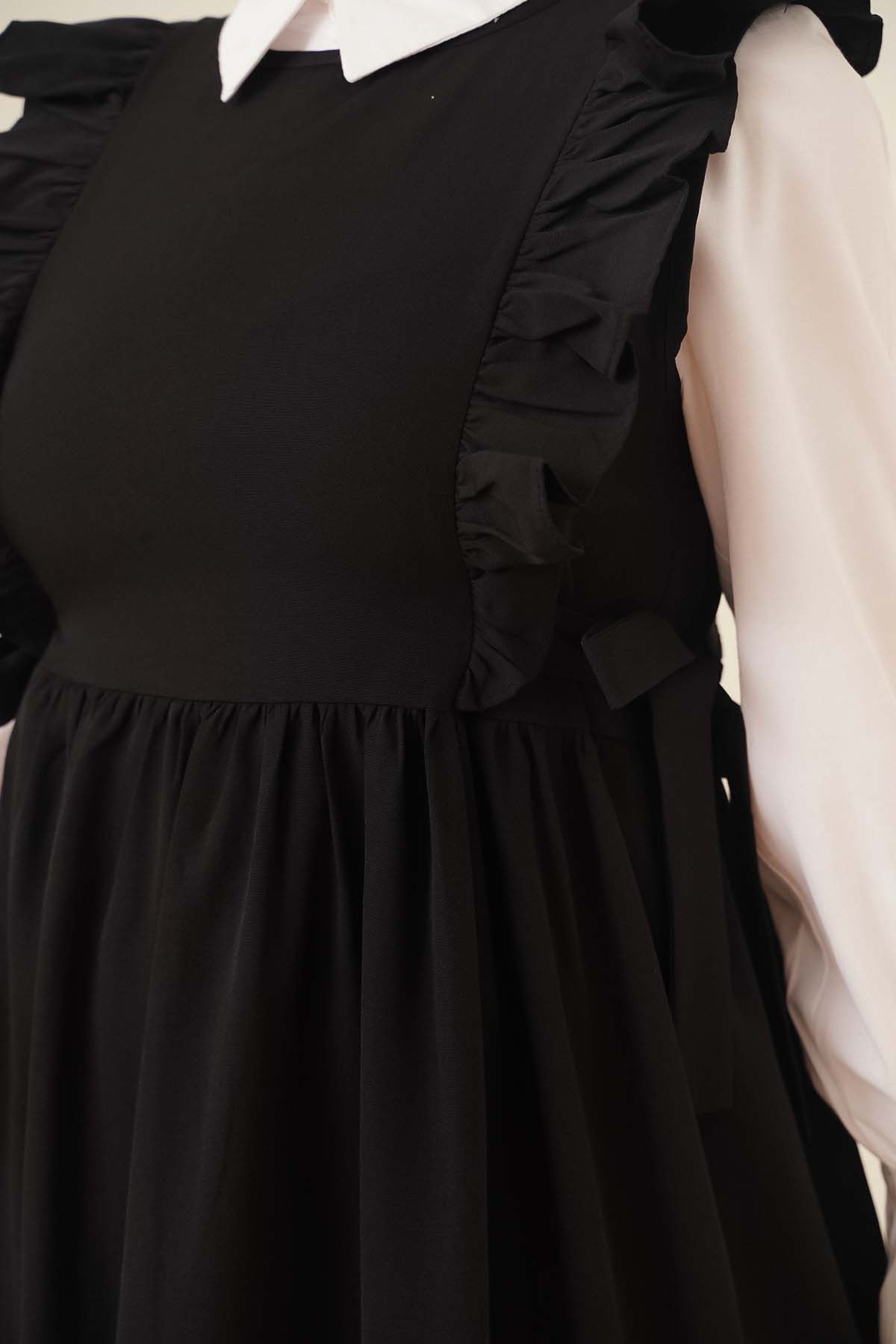 Omuzları Fırfırlı Siyah Jile Elbise