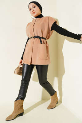 Tek Düğmeli Kemerli Sakallı Yelek Latte - Yelek