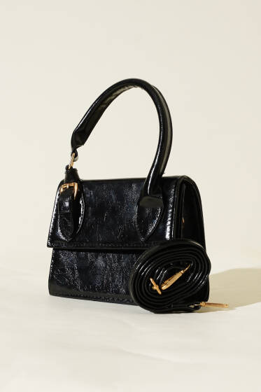 Tek Kemer Detaylı Rugan Çanta Siyah - Kol Çantası