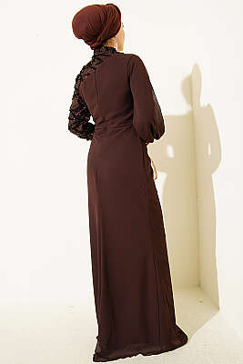 Tek Kol Pul Payet Detaylı Abiye Elbise Kahve - Elbise