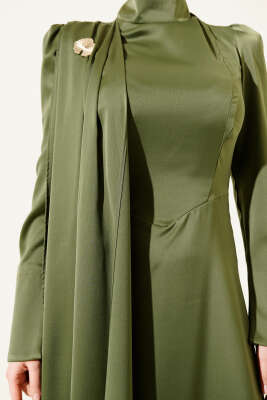 Tek Omuz Pelerinli Saten Abiye Haki - Elbise