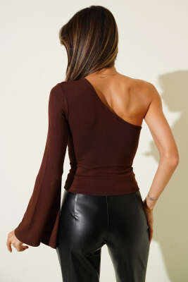 Tek Omuzlu Basic Bluz Kahve - Yılın Fırsatı
