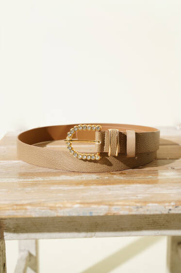 Tokası Oval Pırlantalı Kemer Bej - Deri Kemer