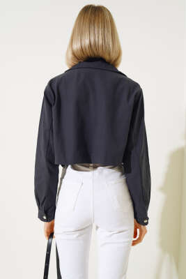 Torba Cepli Gabardin Kısa Ceket Füme - Kadın Giyim Modelleri