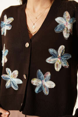 Tül Çiçekli Düğmeli Triko Kısa Hırka Kahve - Kadın Giyim Modelleri