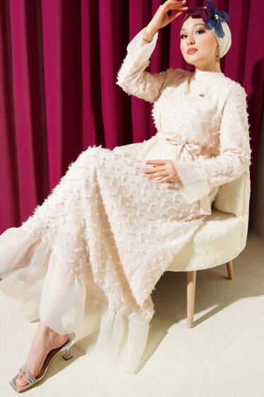 Tül Detaylı Sakallı Kloş Elbise Bej - Elbise